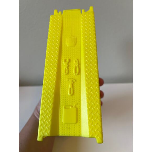 LOL Surprise Doll YELLOW SLIDE Skate Park Clubhouse Dollhouse Replacement Part - Picture 4 of 4